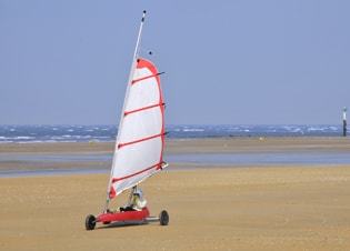 plage-hotel-hirondelle.jpg